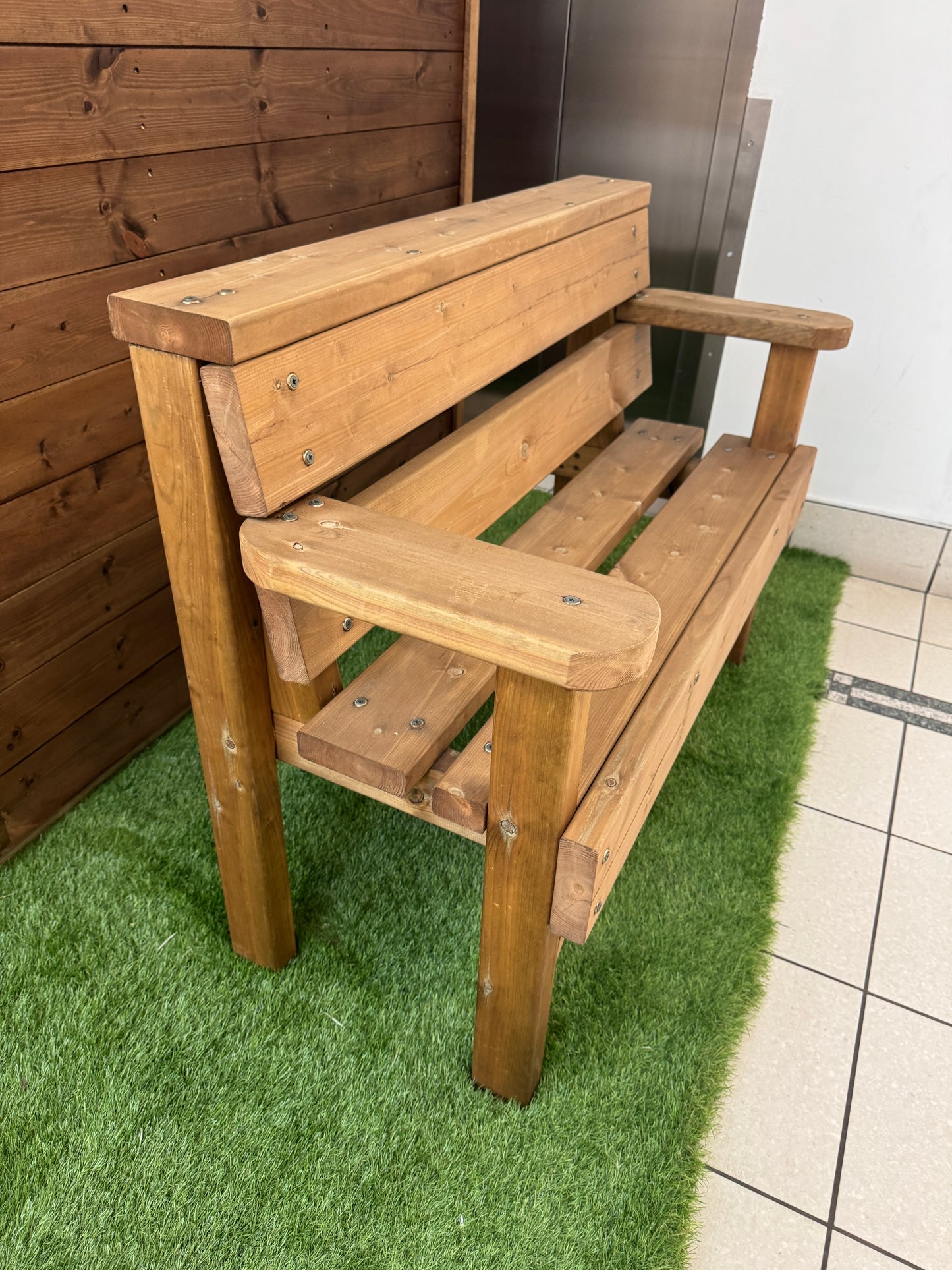 Child’s flat back bench