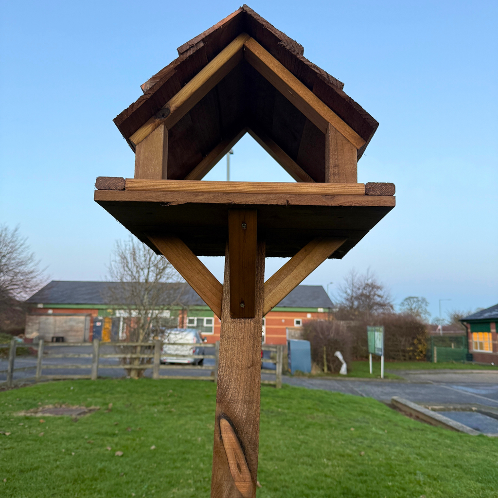 Bird table